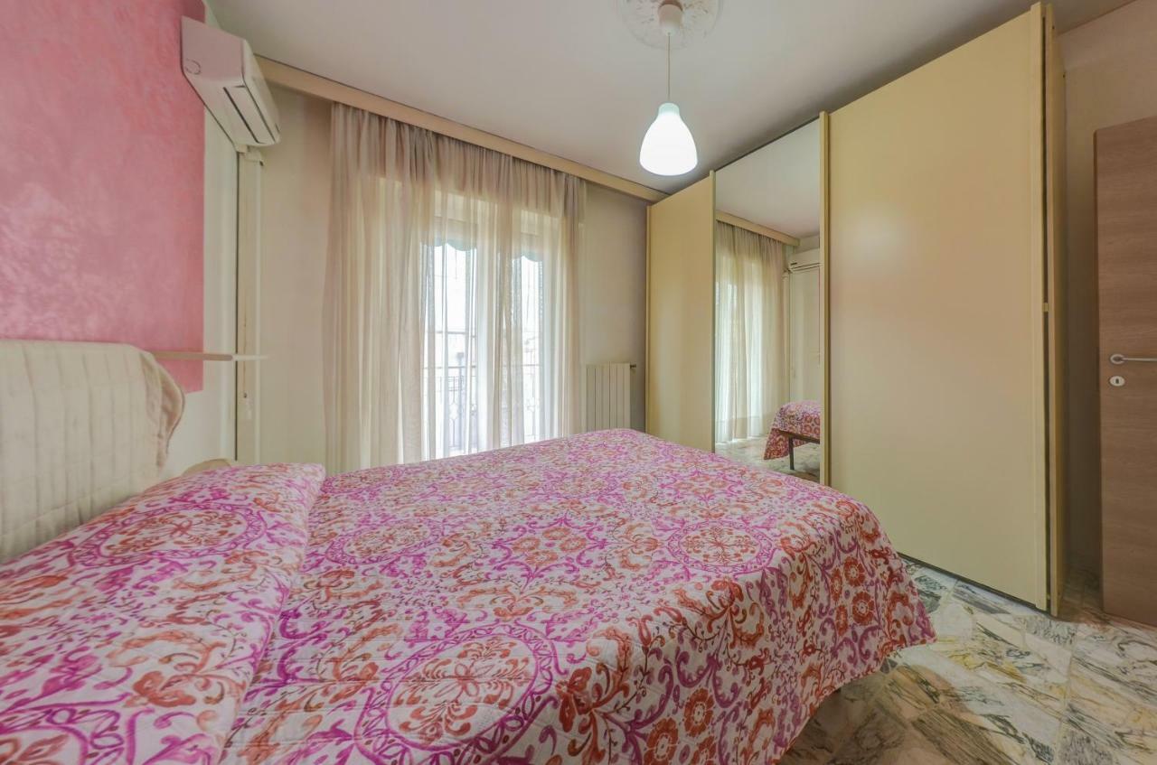 Casa Vacanza Shanaia Pietra Ligure Esterno foto