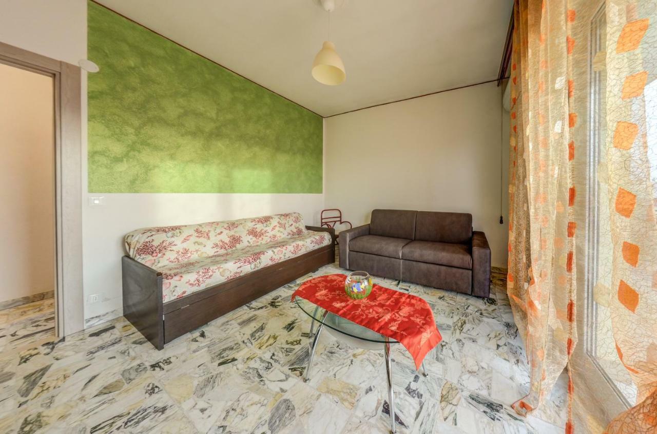 Casa Vacanza Shanaia Pietra Ligure Esterno foto